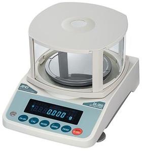 Весы лабораторные AND DL-120 (122*0,001 гр)